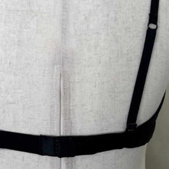 Victoria's Secret Black High Neck Mesh Lace Bralette size large 😍😍 - Picture 3 of 8